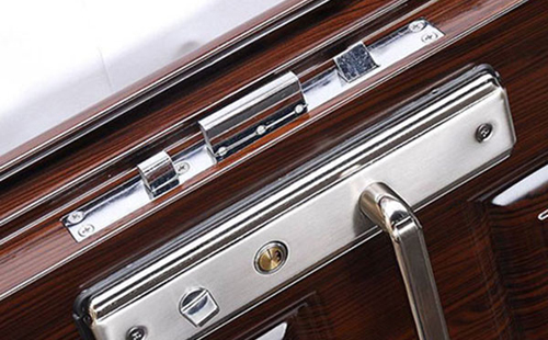 连云24小时上门开锁公司